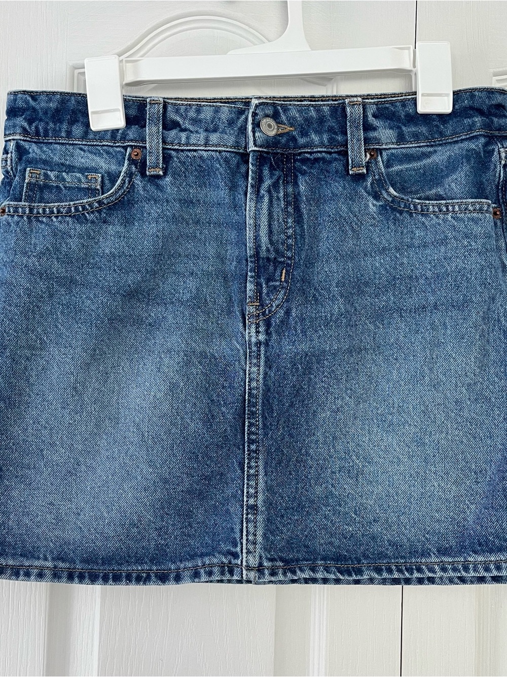 Old Navy Denim Mini Skirt Mid-rise Size 8 Medium Wash
